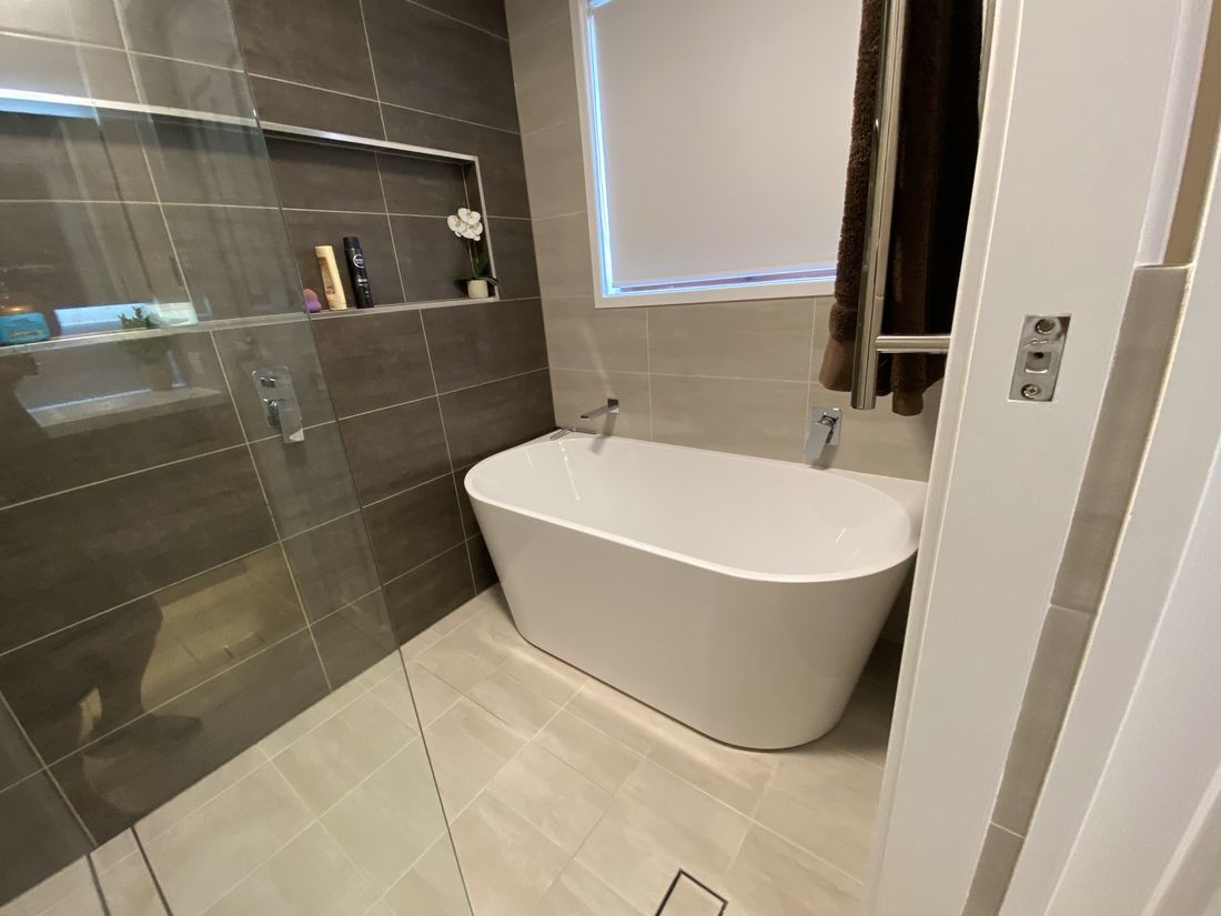 Rosemeadow 3-way detail 1