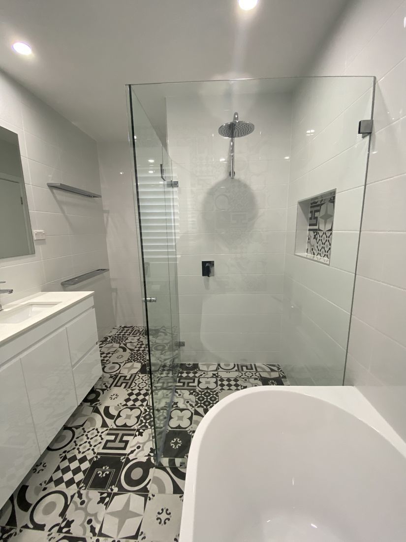 Spring Farm bathroom renovation — feature view